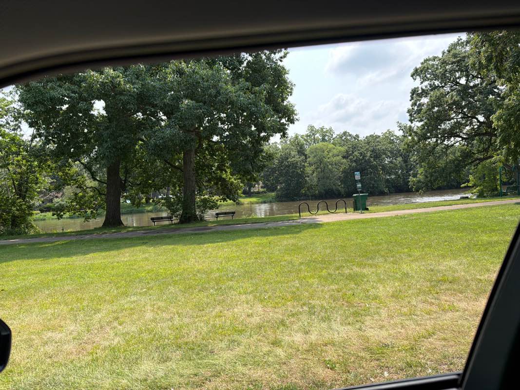 walking near me in West Shore Park in summer