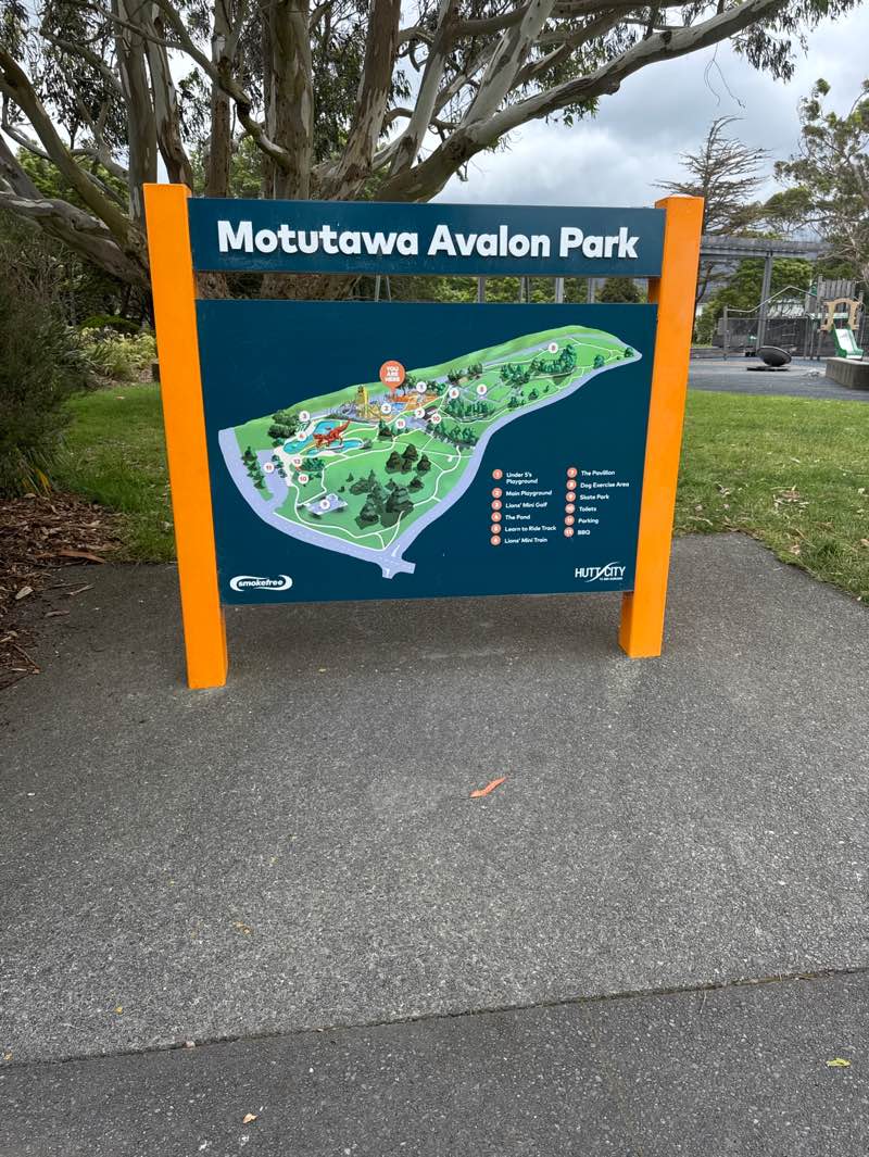 walking near me in Avalon Park in summer