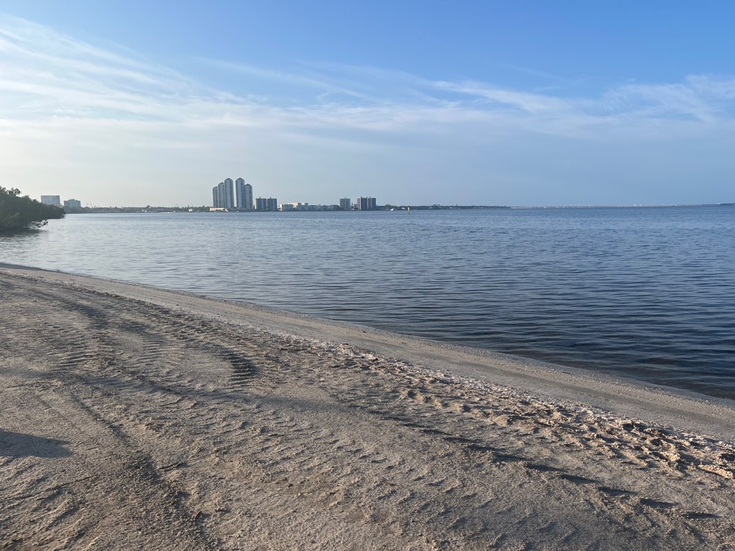 walking near me in North Shore Park in spring