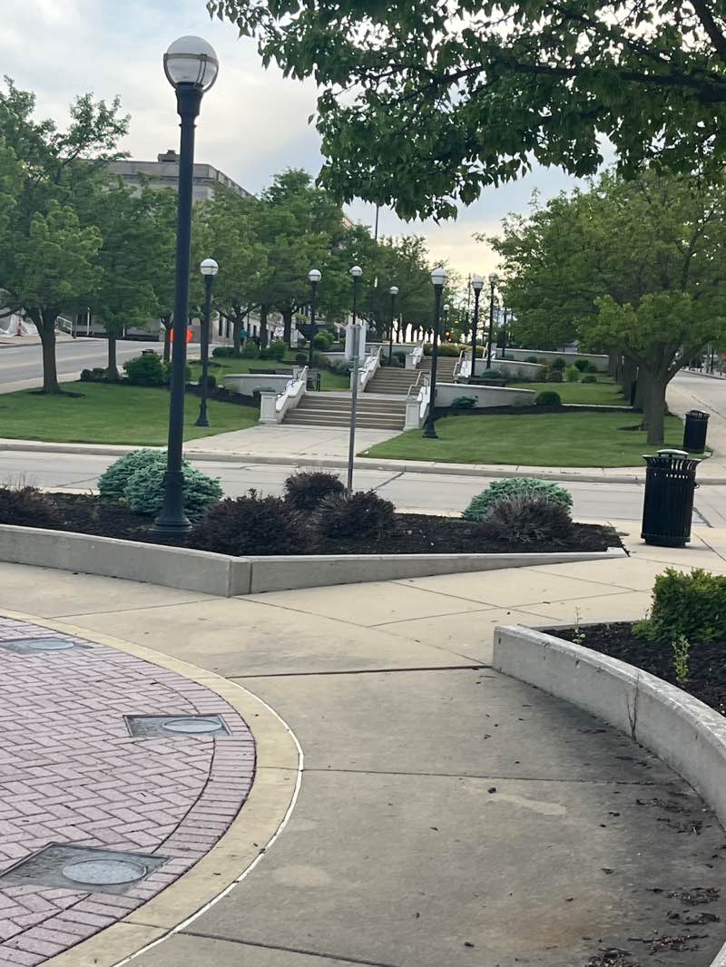 walking near me in Park Place in summer