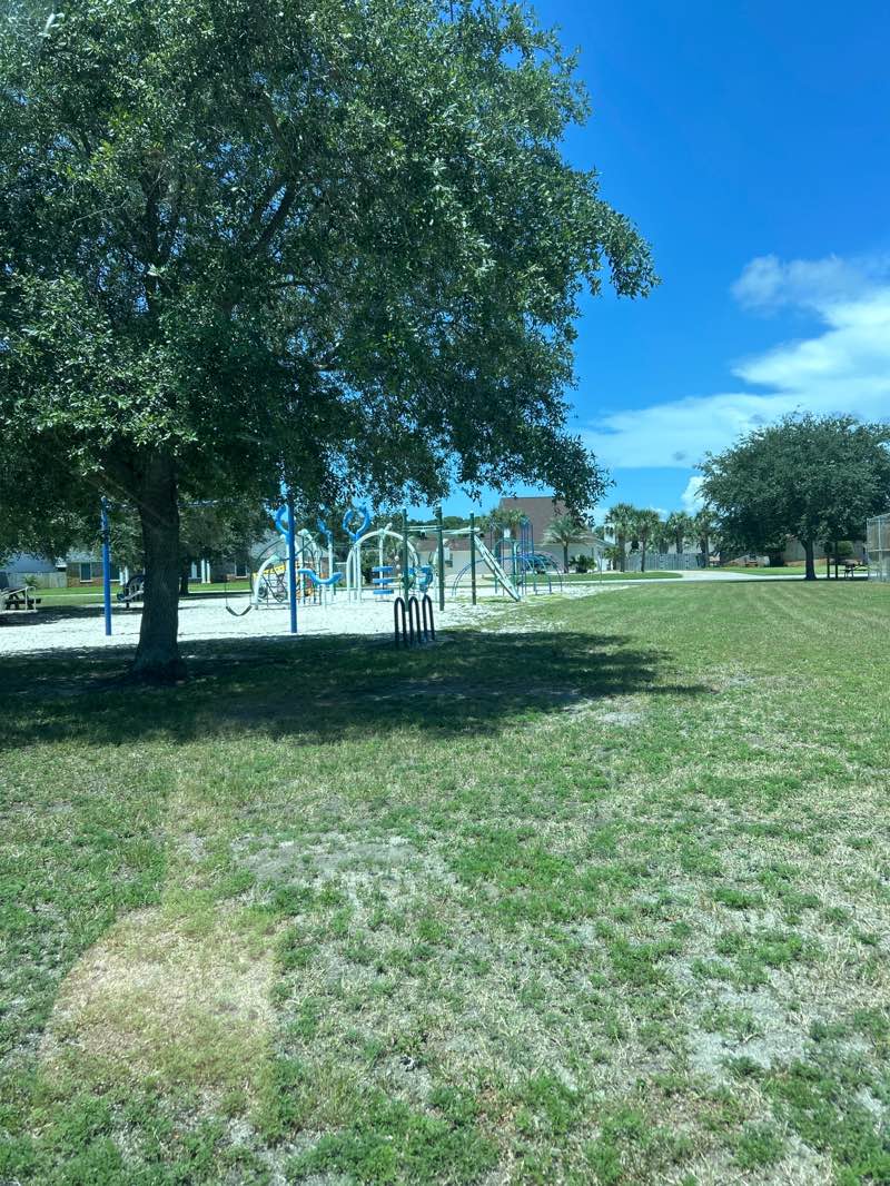 walking near me in Villa Venyce Park in autumn