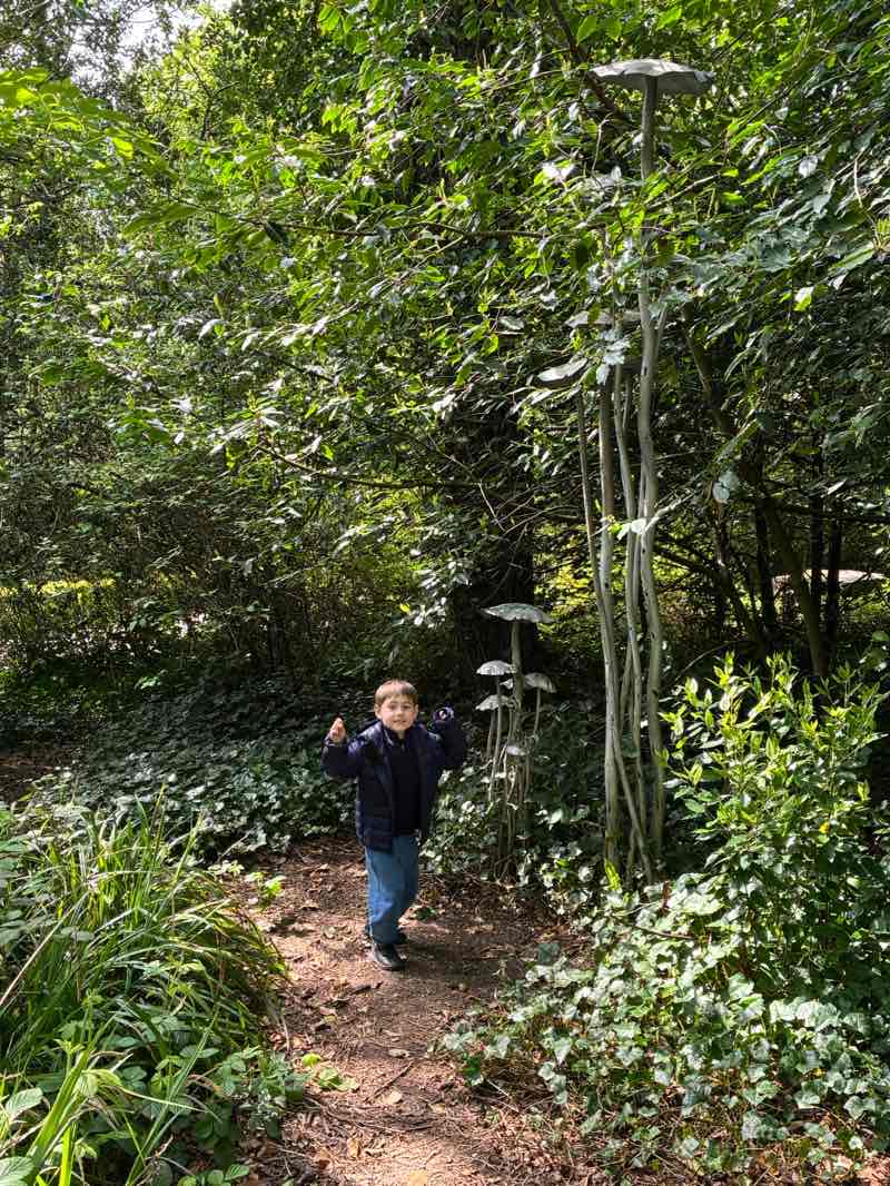 walking near me in Ward Jackson Park in spring