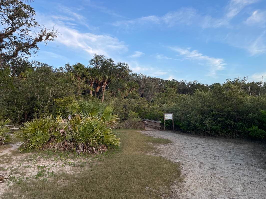 walking near me in Washington Oaks Gardens State Park in winter