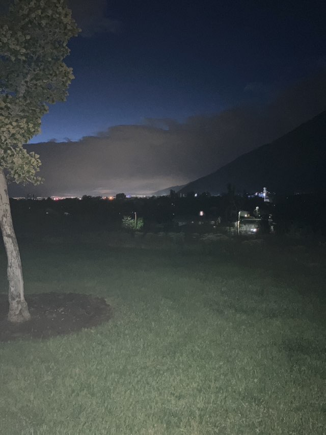 walking near me in Clyde Park in spring