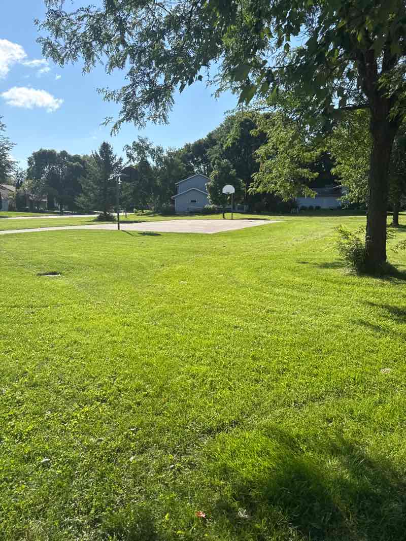 walking near me in Sunny Valley Park in autumn