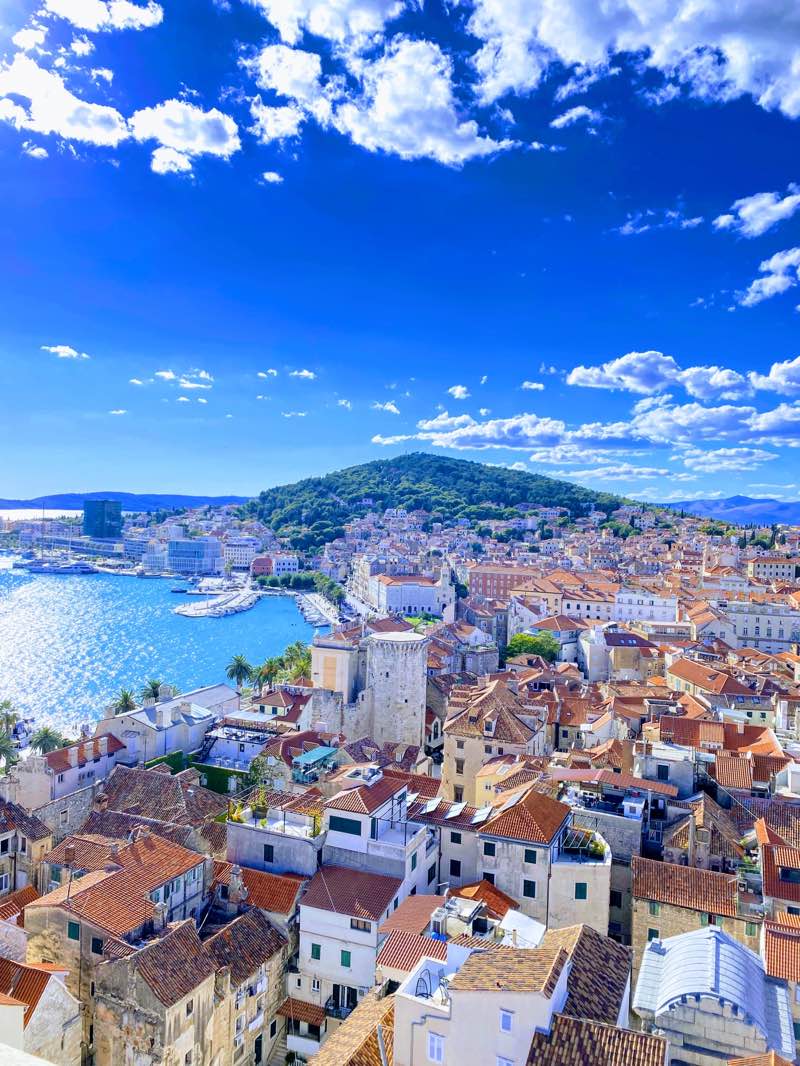 walking near me in Heydər Əliyev Parkı Günəşli in winter