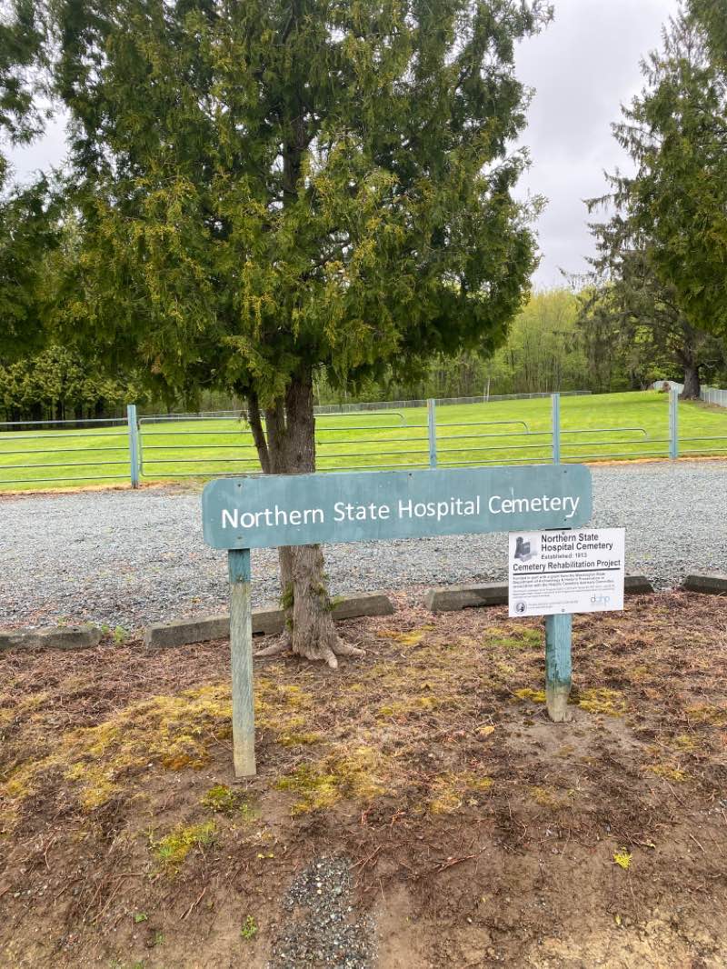 walking near me in Northern State Recreation Area in winter