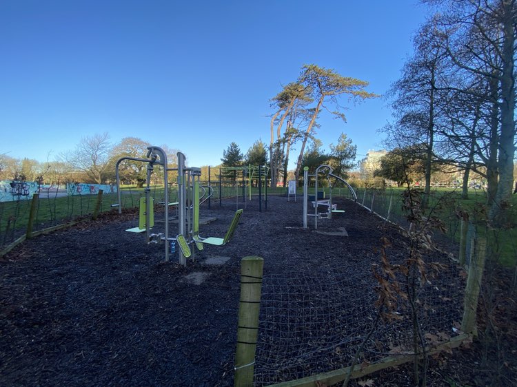 walking near me in People's Park in winter