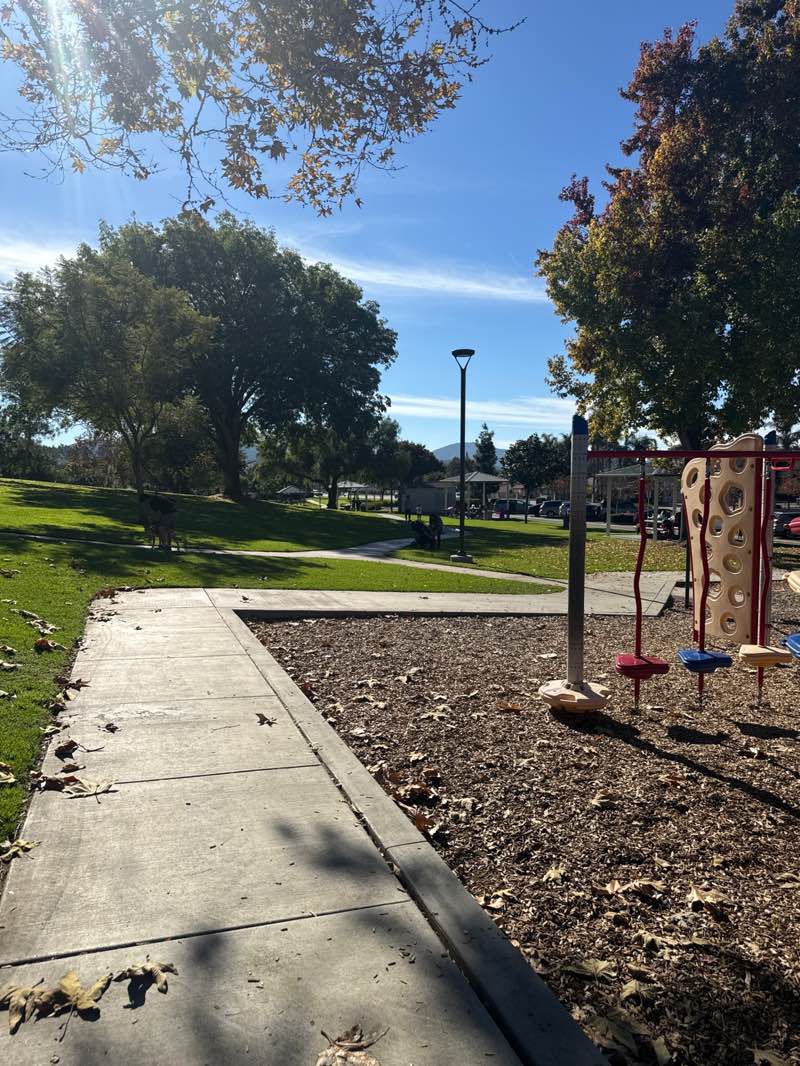 walking near me in Woodland Park in winter