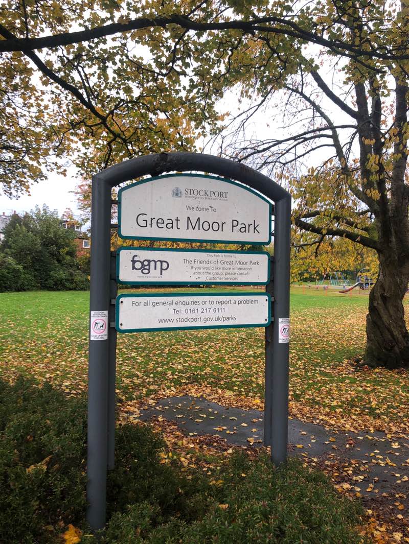 walking near me in Great Moor Park in autumn