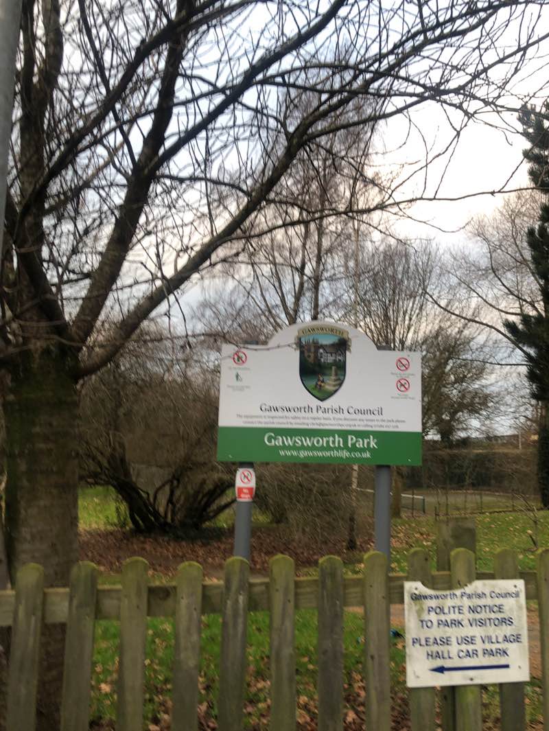 walking near me in Gawsworth Park in winter