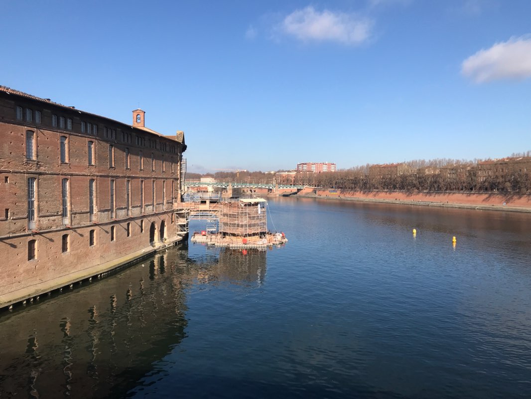 walking near me in Jardin du Pech in winter