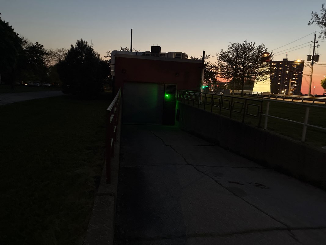 walking near me in Lakeview Park in spring