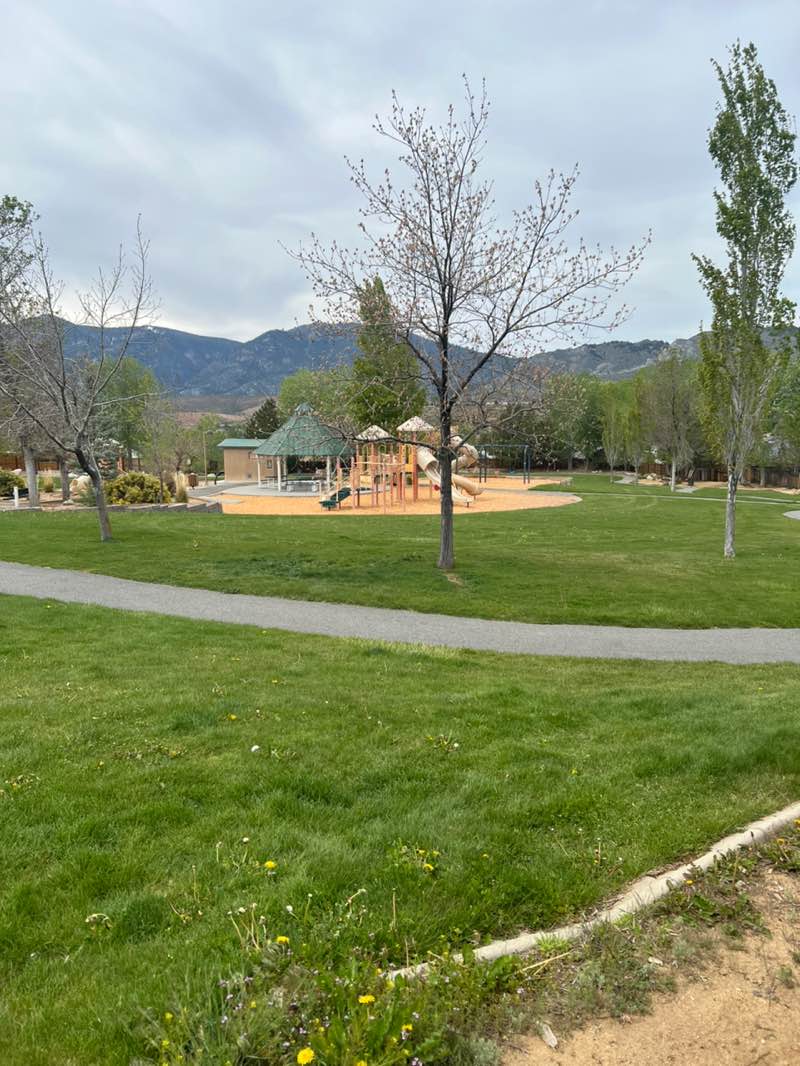 walking near me in North Sunridge Park in spring