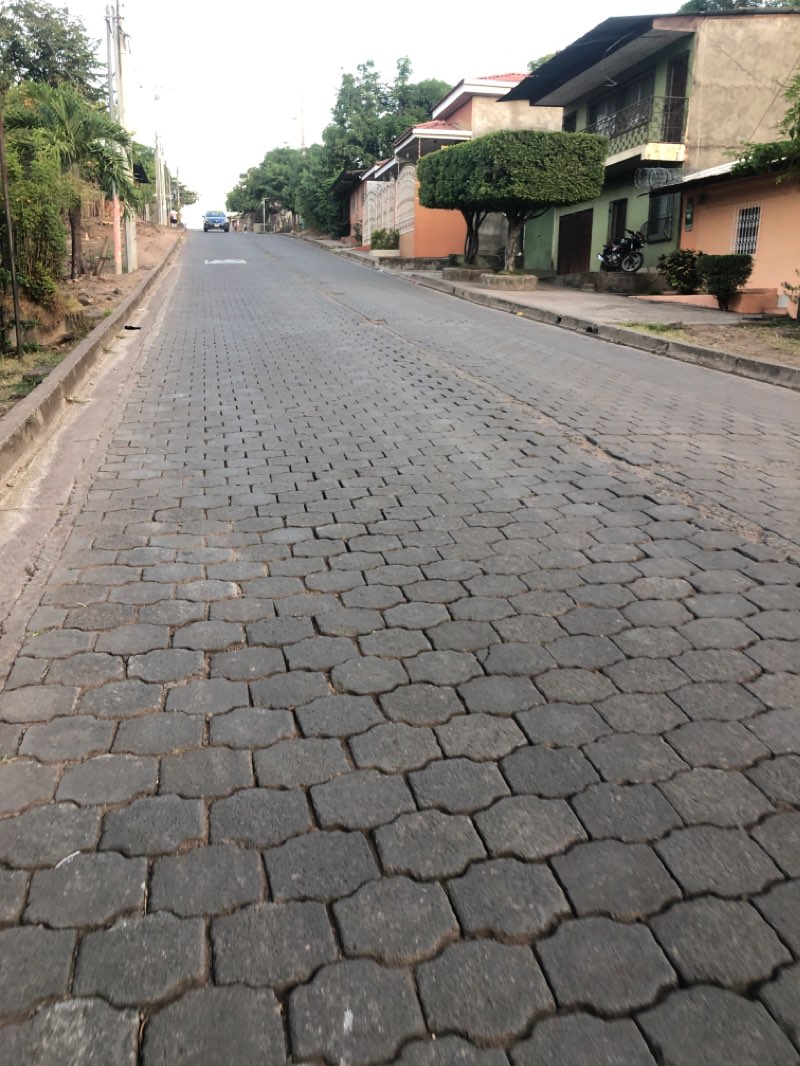 walking near me in Parque Central de Juigalpa in winter
