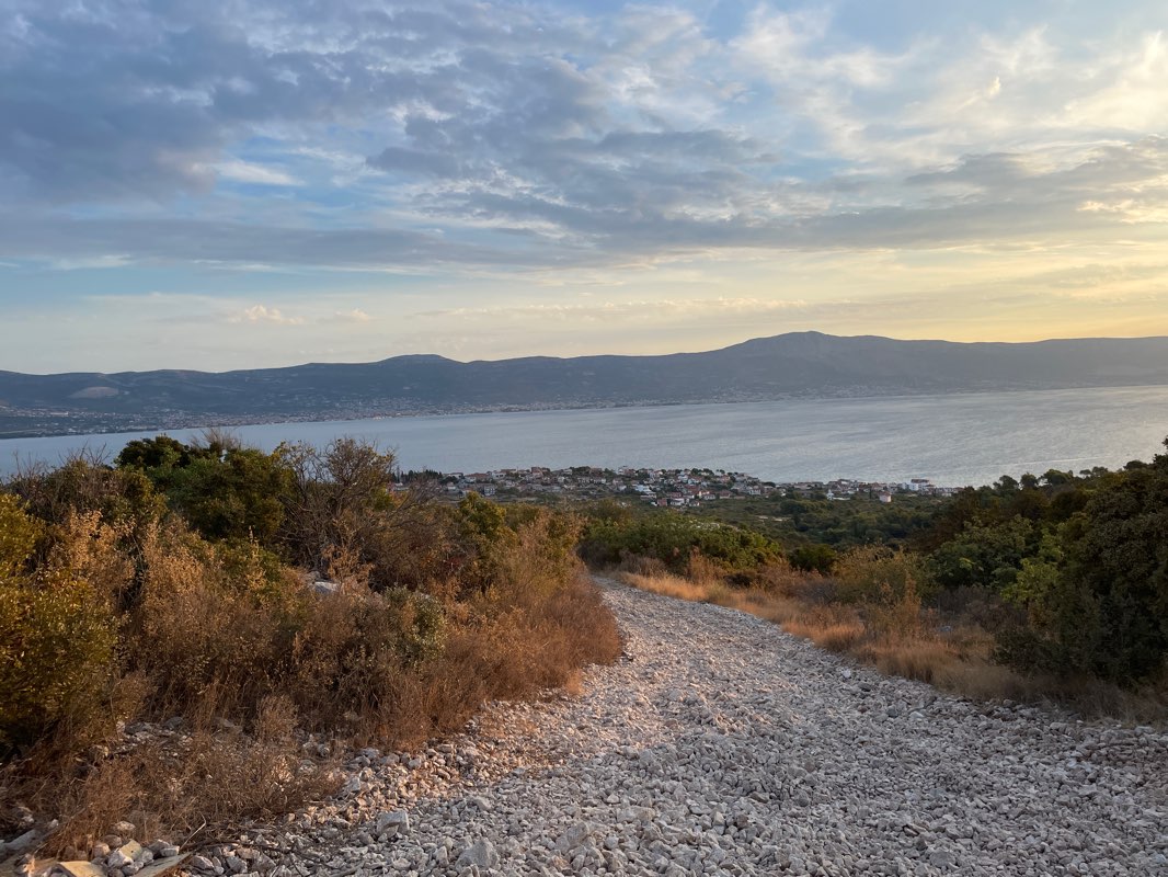 walking near me in Park Žudika in winter
