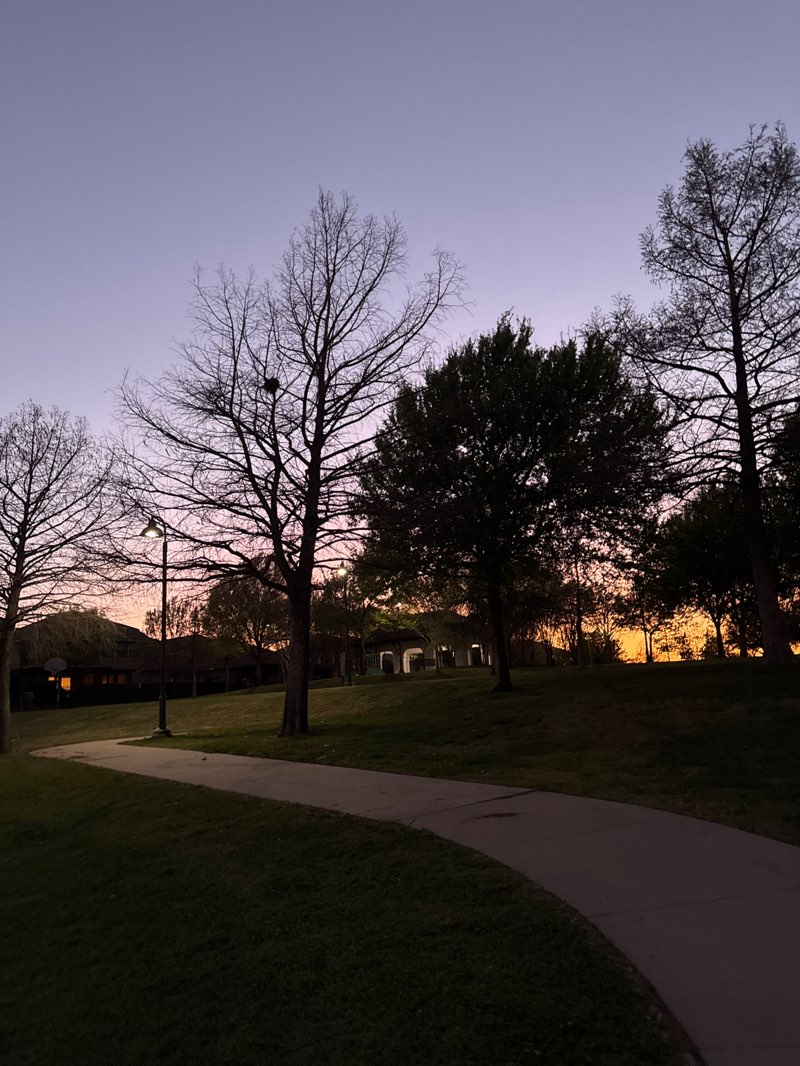 walking near me in Rio Vista Park in spring