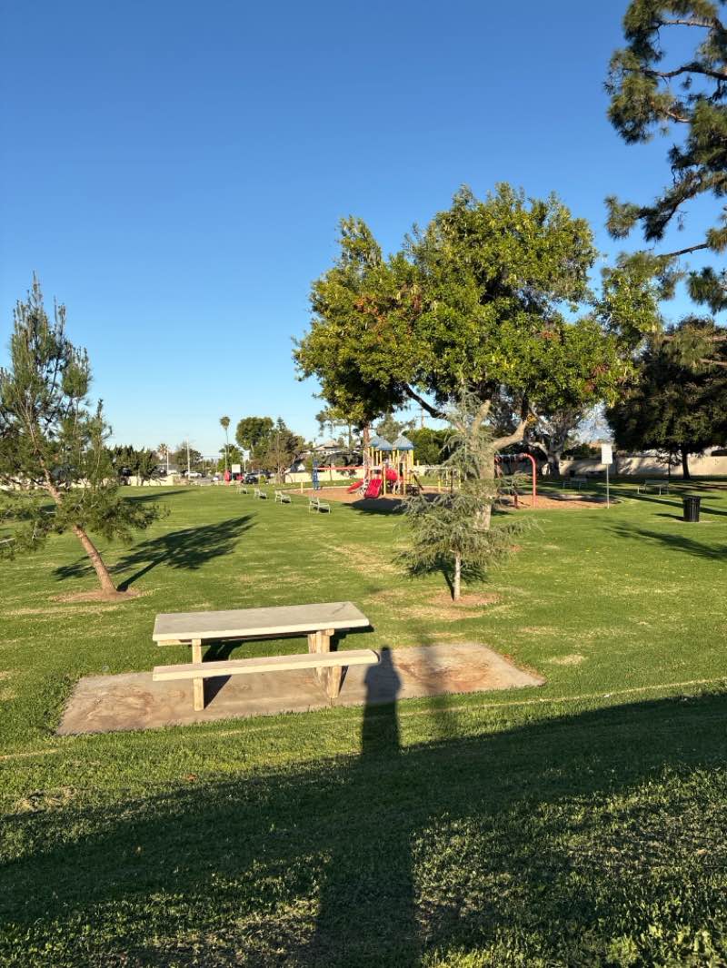walking near me in Kelby Park in spring