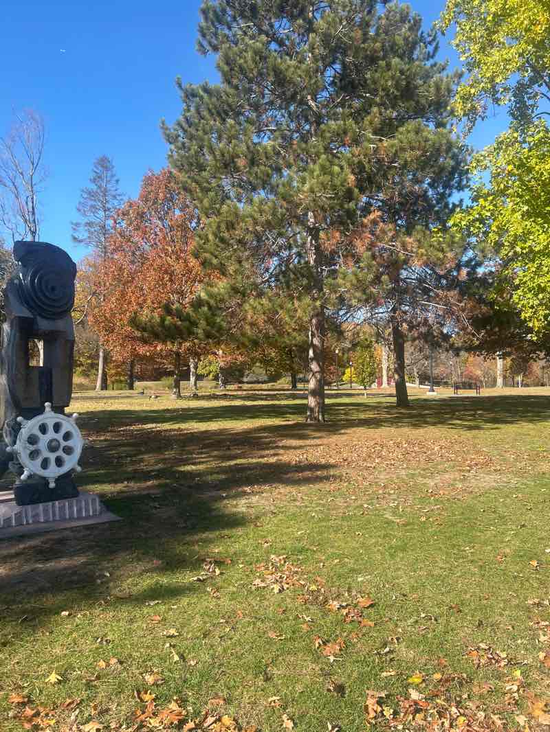walking near me in Elm Park in autumn