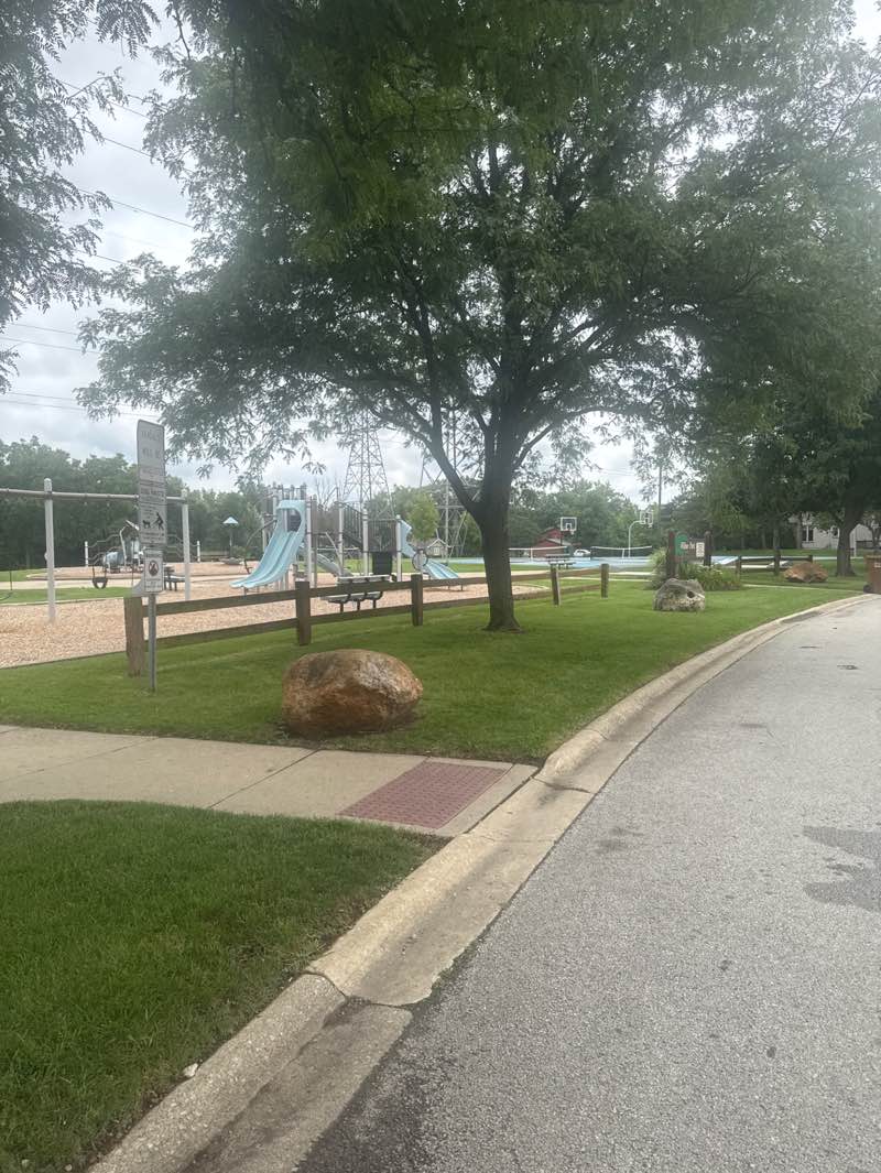 walking near me in Willow Park in autumn