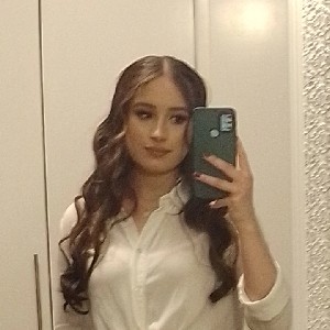 𝐄𝐯𝐞𝐥𝐲𝐧