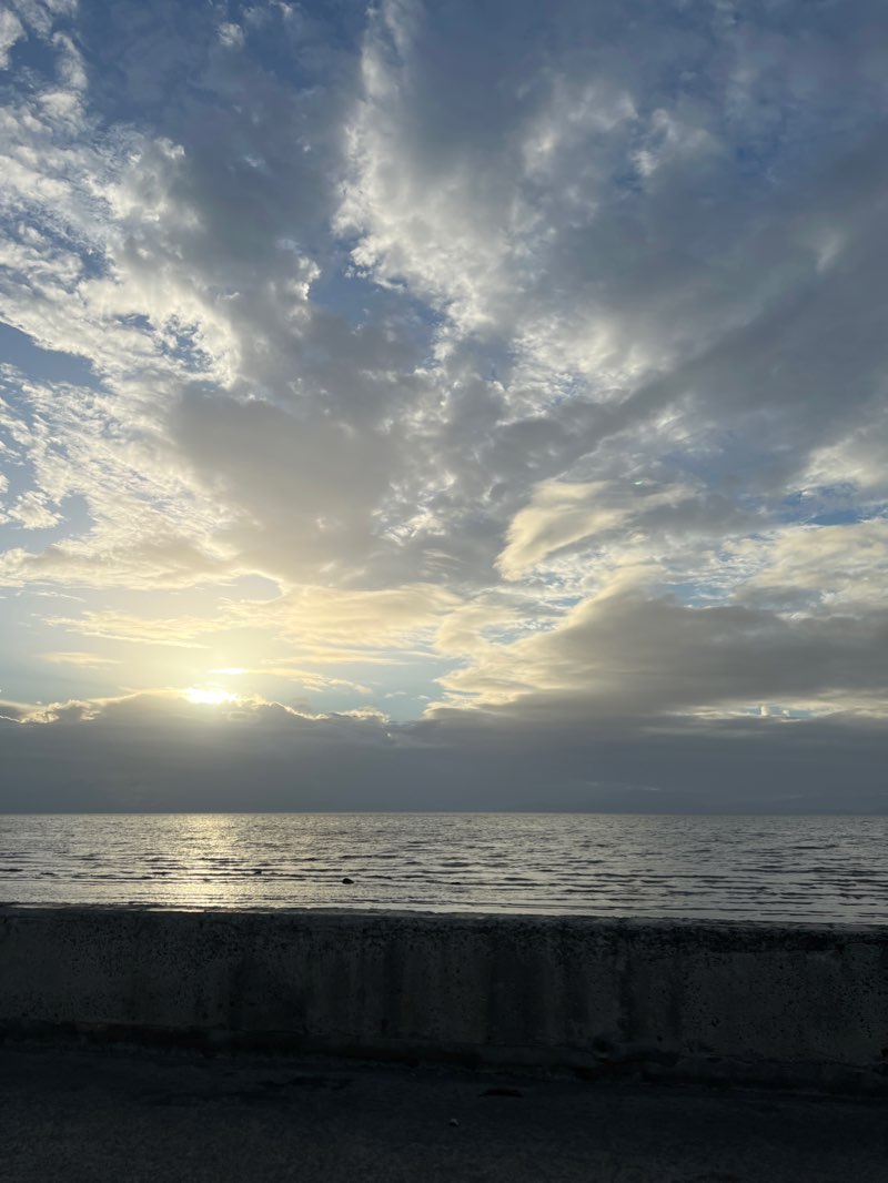 walking near me in Balayan Baywalk Park in winter
