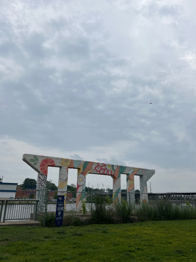 walking near me in Davis Park in summer