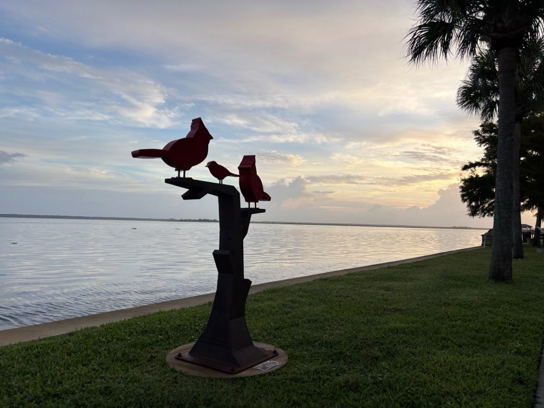 walking near me in Fort Mellon Park in autumn