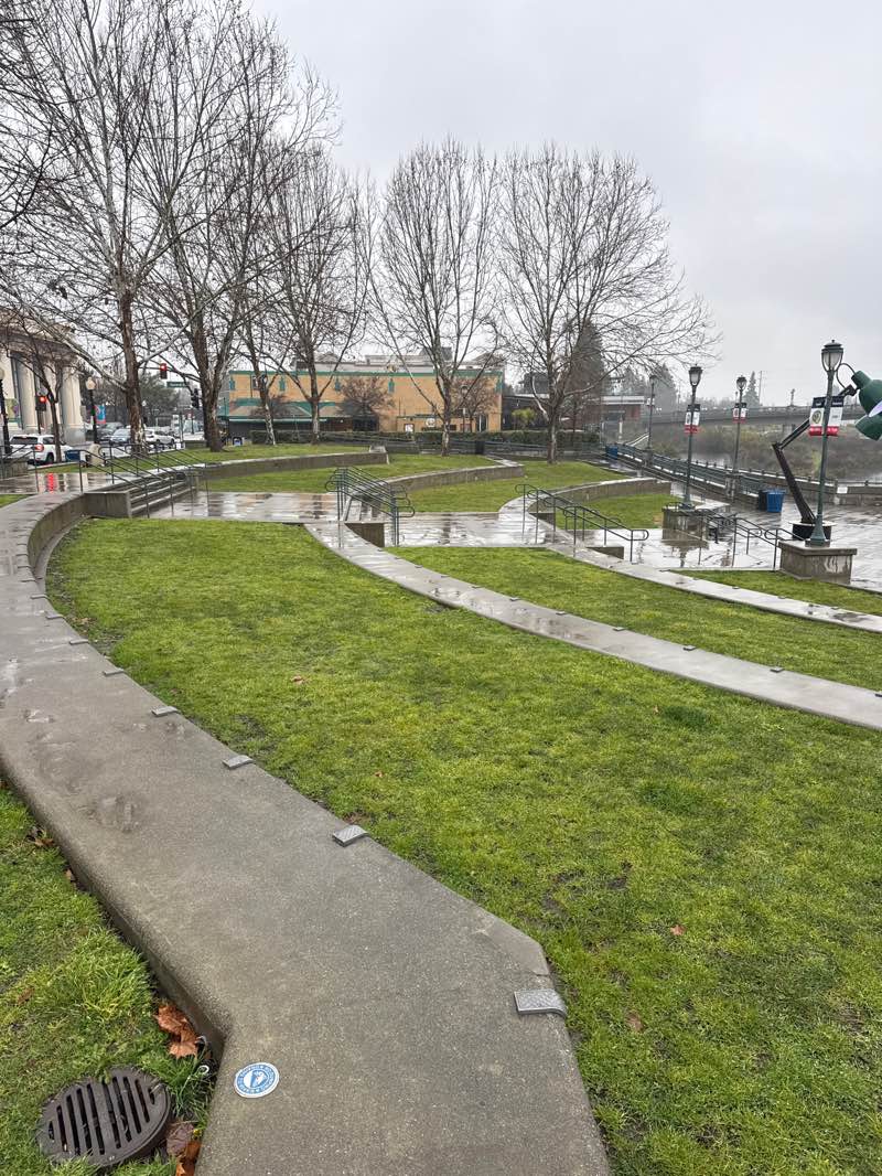 walking near me in Veterans Memorial Park in winter