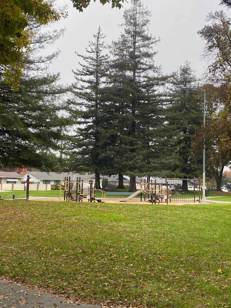 walking near me in Holiday Park in winter