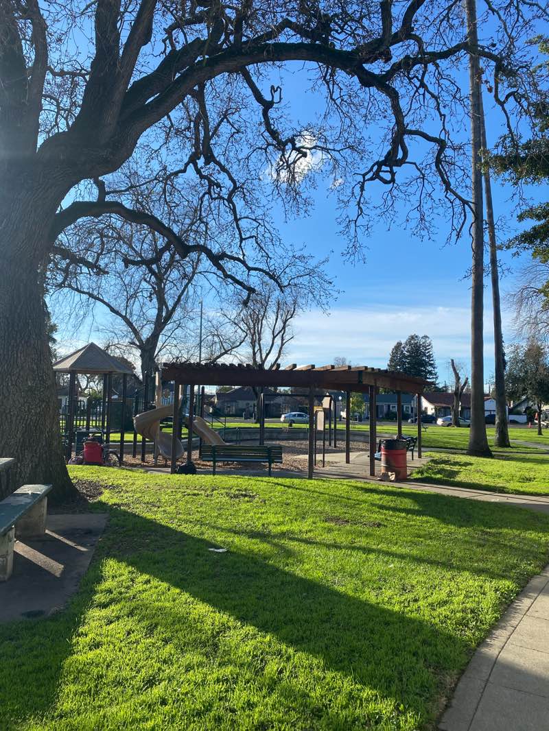 walking near me in Caldwell Park in winter