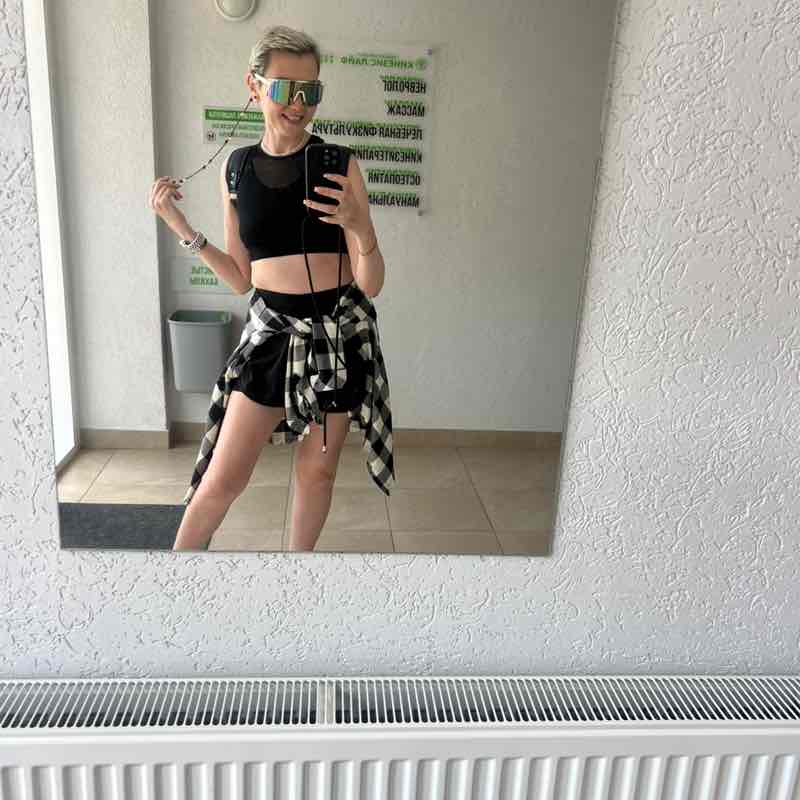 Angelina_saimon post 3
