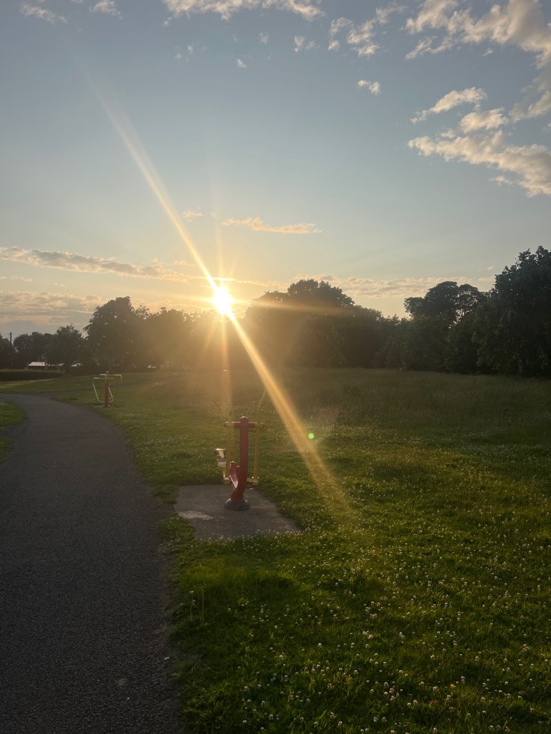 walking near me in Hermitage Park in summer