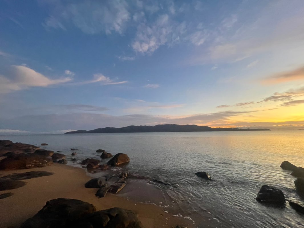 walking near me in Cape Pallarenda Conservation Park in summer