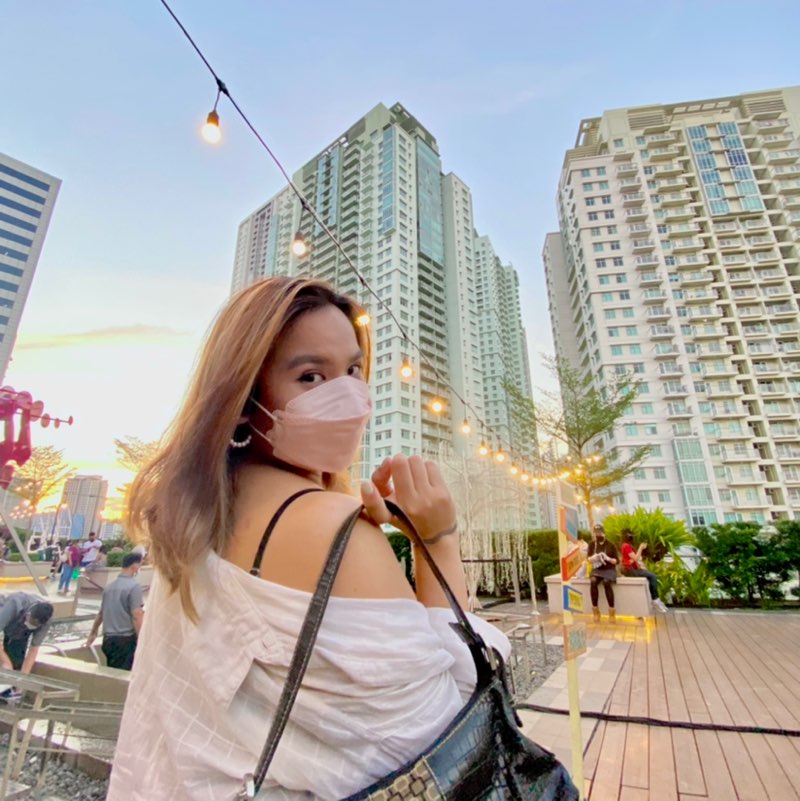 Maxine Lopez profile