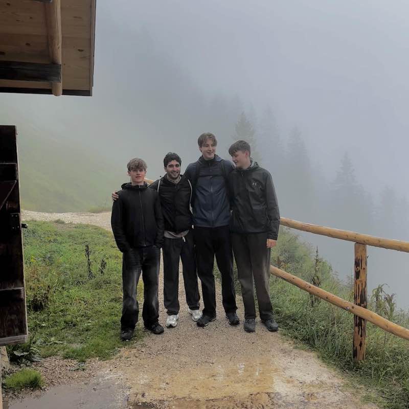 Walker erikroccoelvis post image