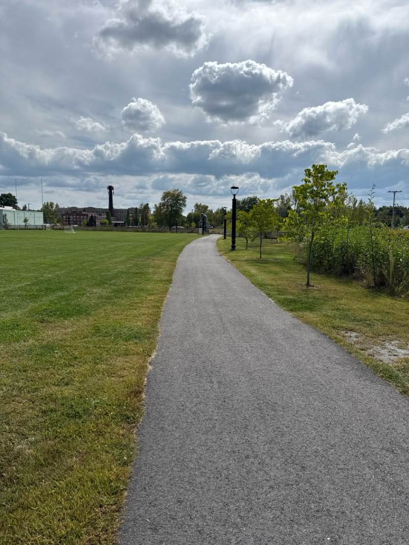walking near me in Carpenter Park in autumn