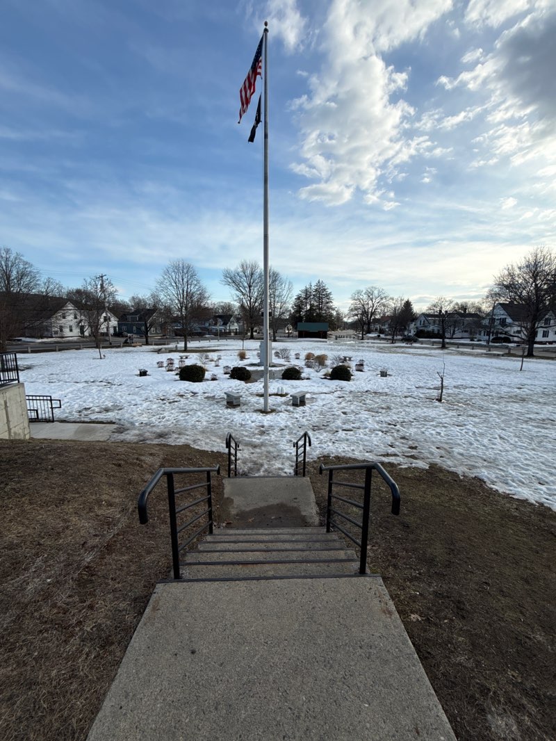 walking near me in Fuller Park in spring