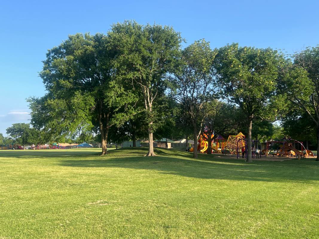 walking near me in Yale Park in spring