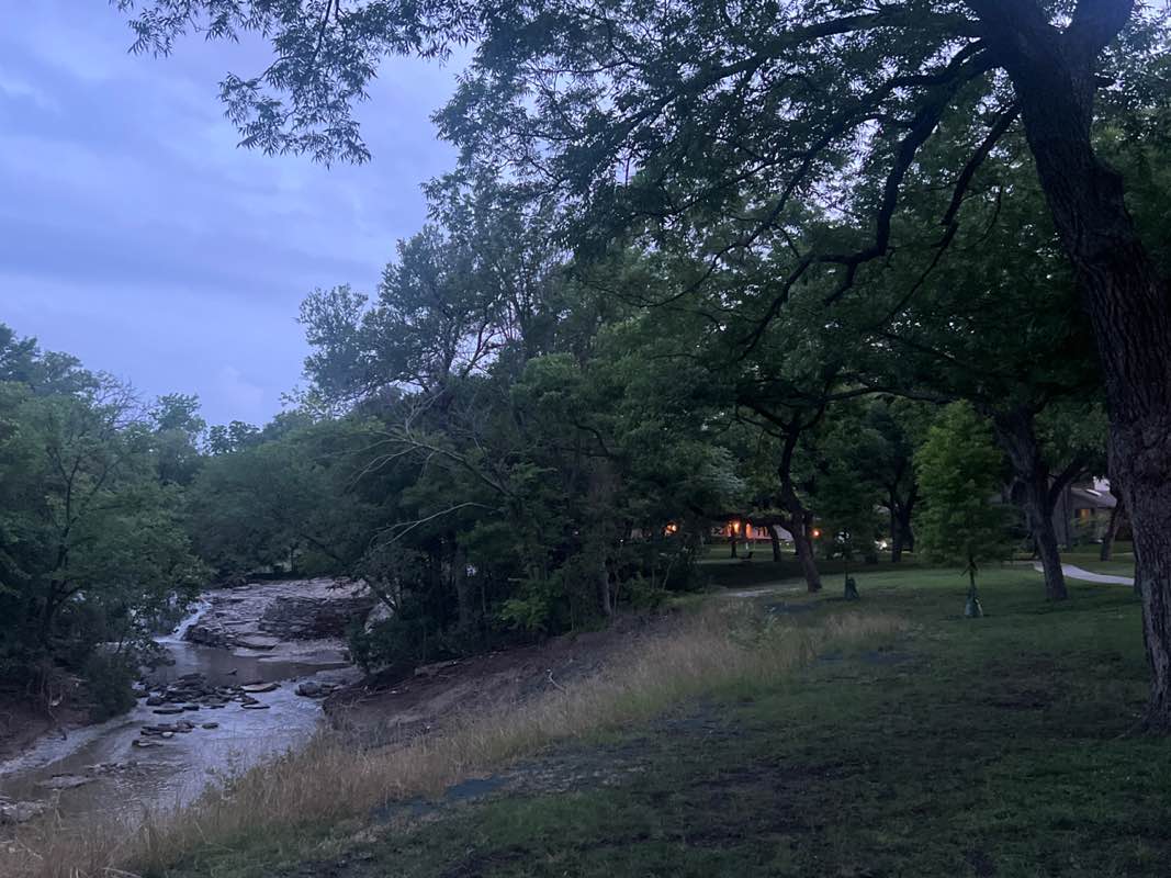 walking near me in Prairie Creek Park in summer