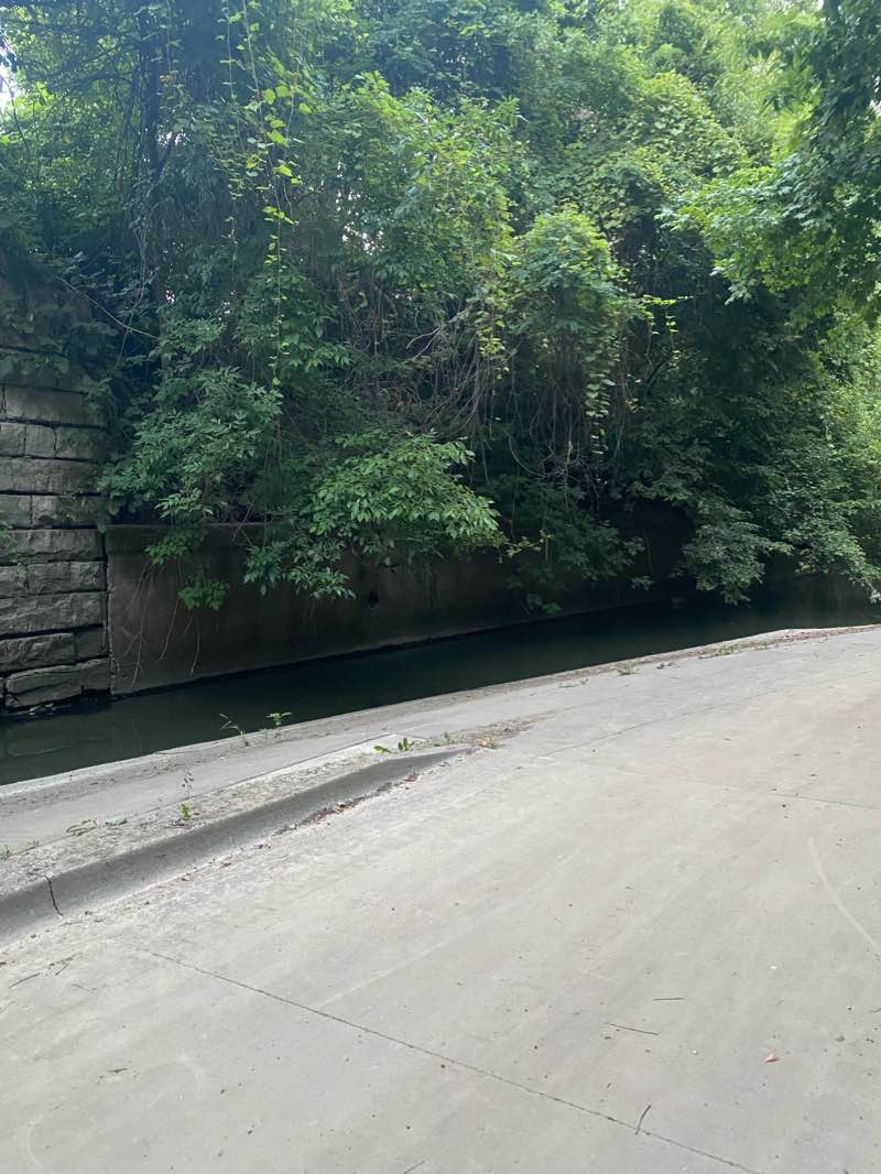walking near me in Leavenworth Landing Park in winter