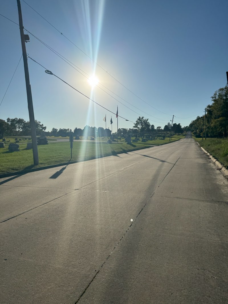 walking near me in Lake Murphysboro State Park in autumn