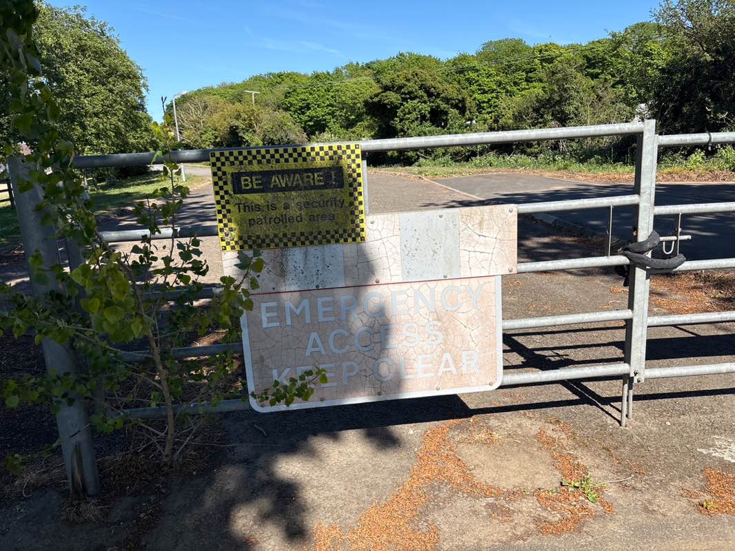 walking near me in Suffolk Leisure Park in spring