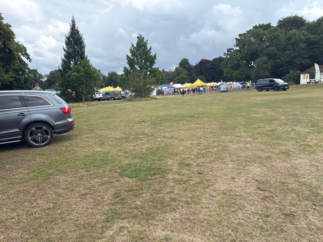 walking near me in Earlham Park in autumn