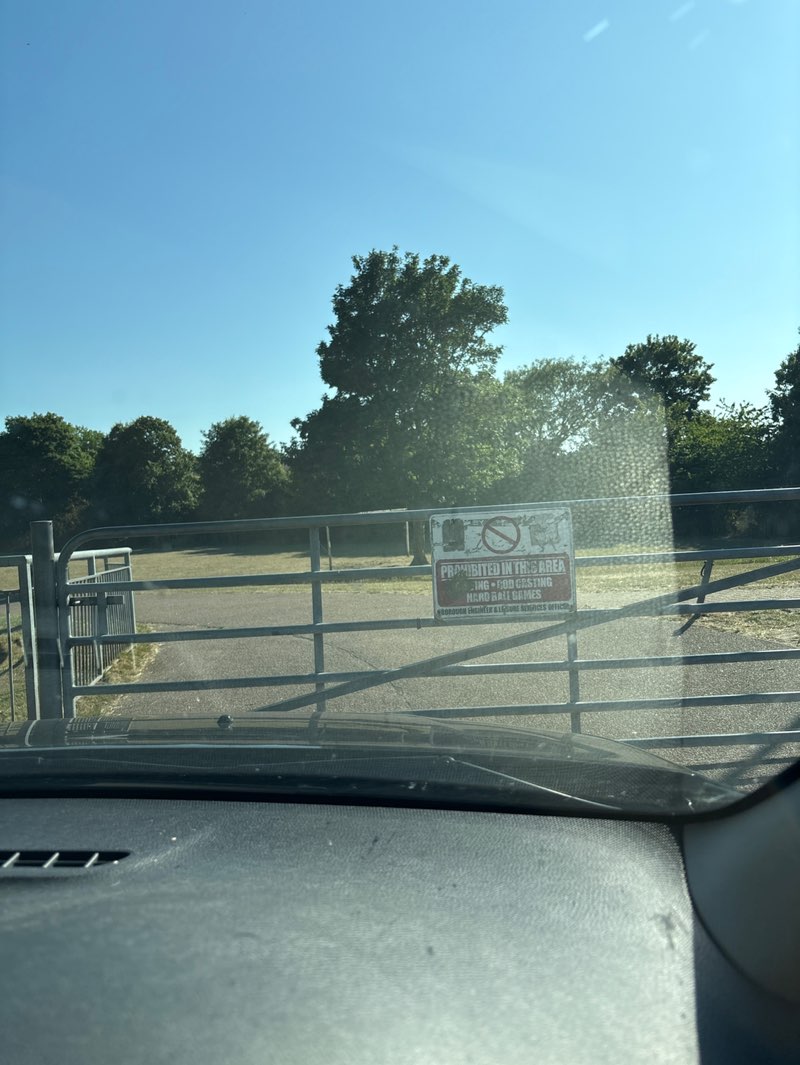 walking near me in Victoria Road Park in summer