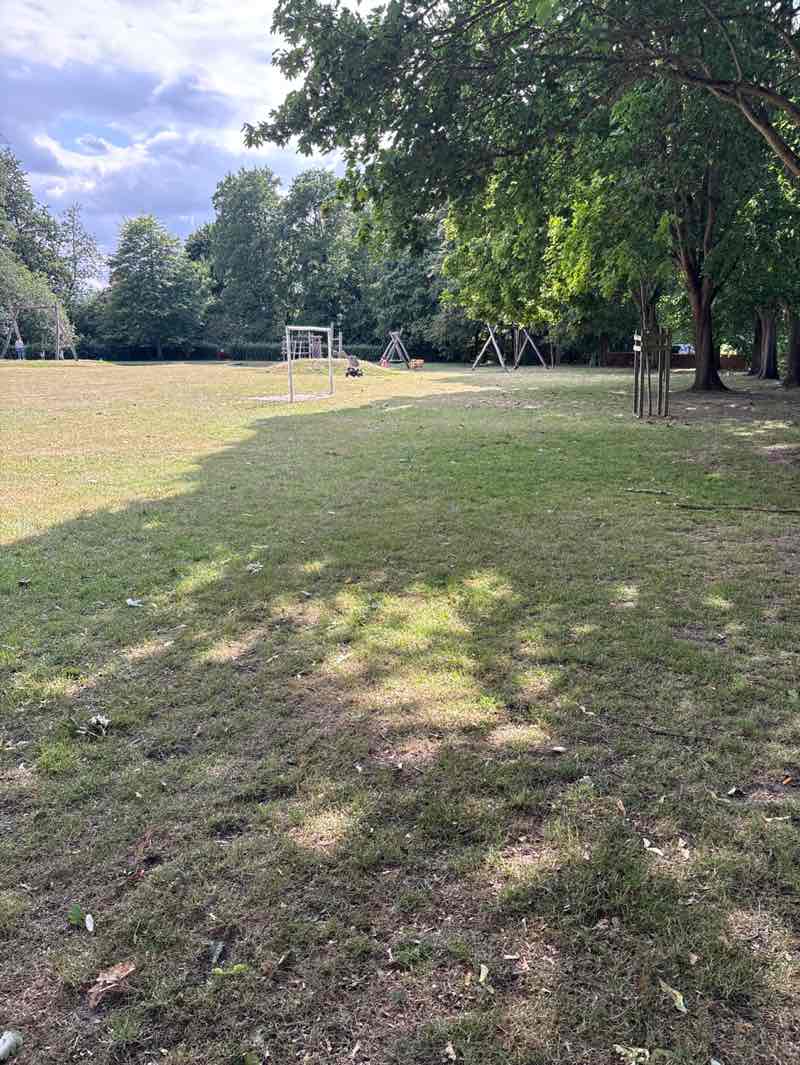 walking near me in Eagle Park in summer