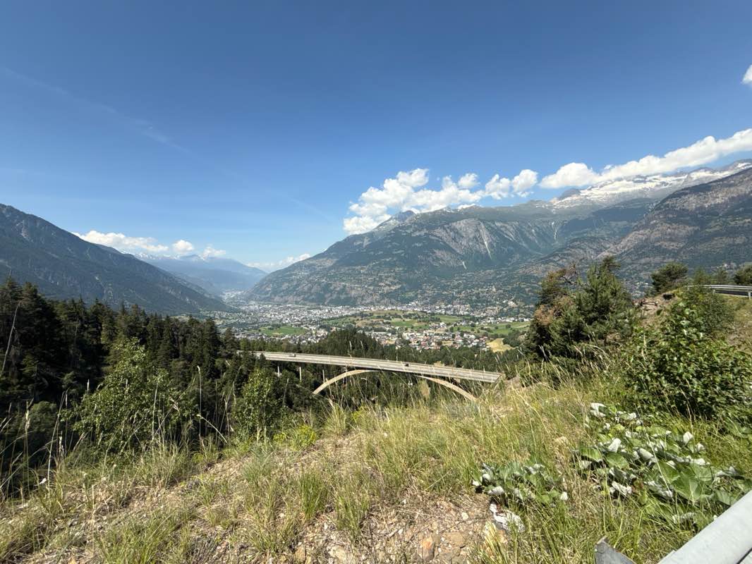 walking near me in Stockalpergarten in summer