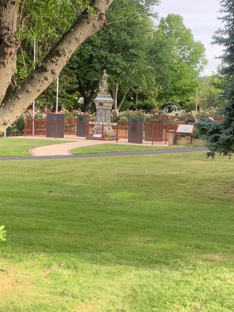 walking near me in Queen Elizabeth Park in spring