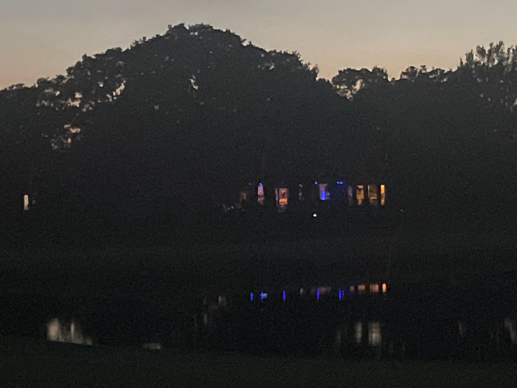 walking near me in Oakmont Forest Park in winter