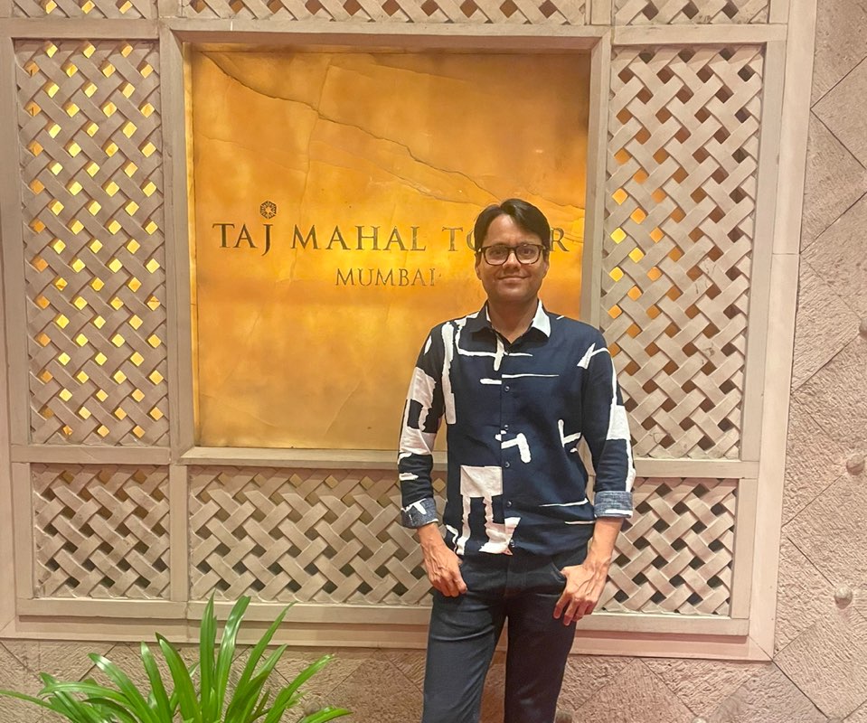 Dr |)€/€$|~| Tiwari icon